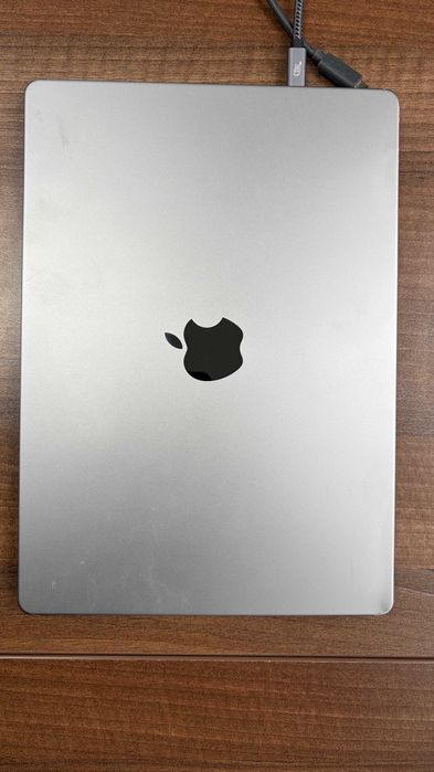 Macbook Pro 14" - M1 PRO - 16GB - 1TB
