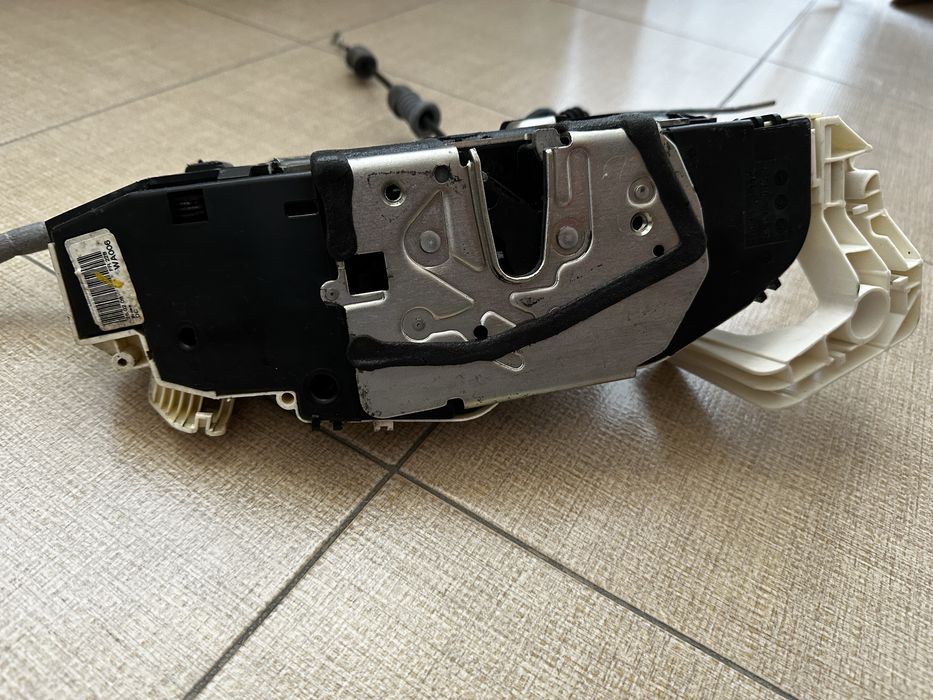 Брава с вакуум за Мерцедес S- klasse(W221), Cl-klasse(C216)