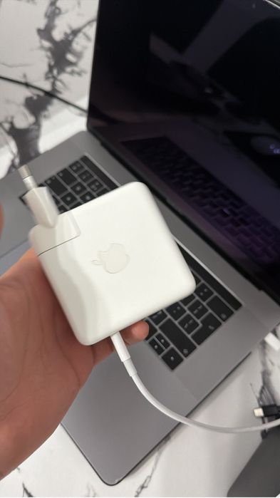 Продаётся MacBook Pro 16” 2019 32GB RAM 512GB SSD