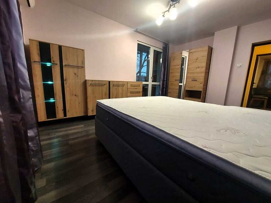Дава се под наем Тристаен апартамент в Бургас, Център - 65 кв.м за 306 € - Снимка #5