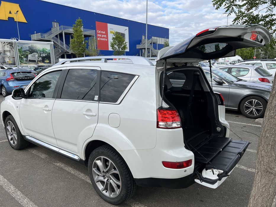 Citroen C-Crosser 4x4 SUV Mitsubishi) 2.2, 7 locuri, automat