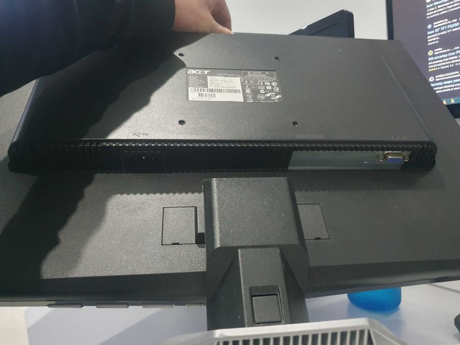 Монитор Acer P223W