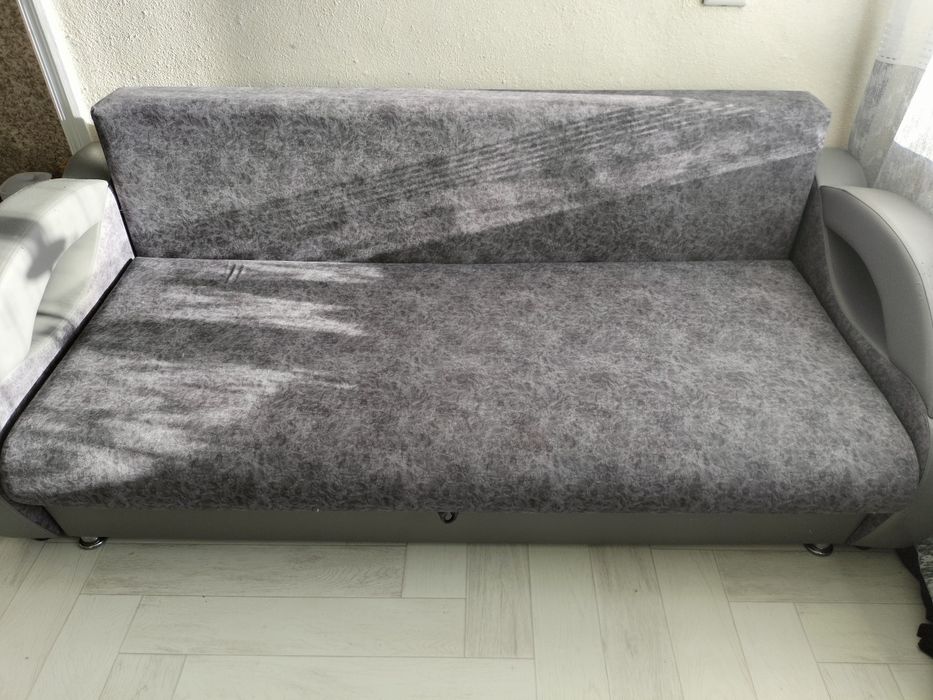 Диван в хорошем состоянии