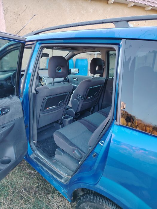 Vând Mazda Premacy