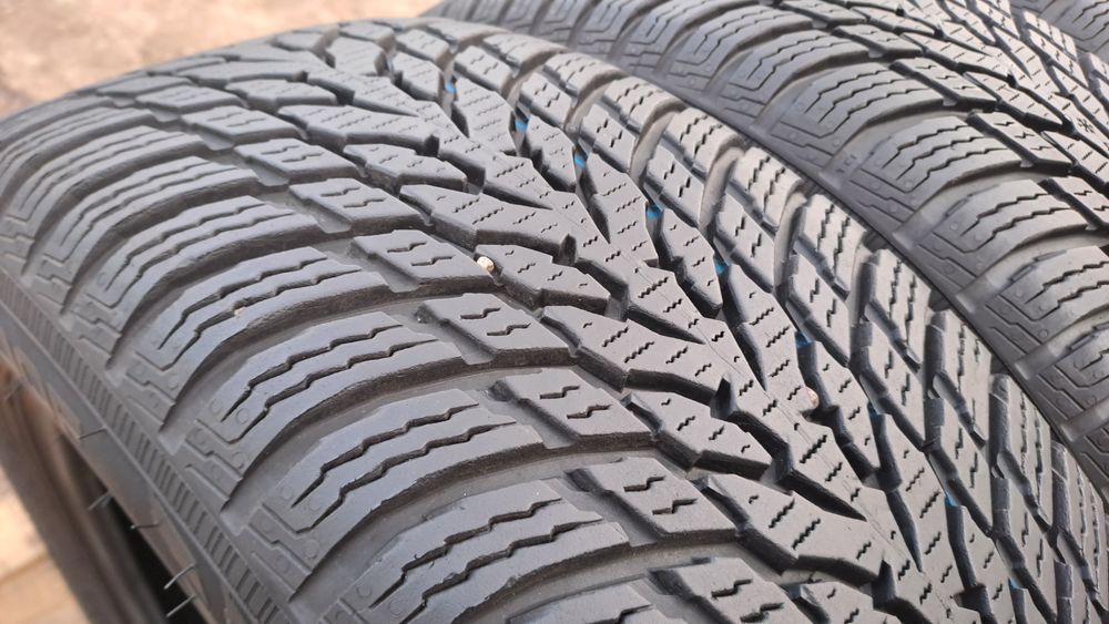 4бр. Почти Нови 195/55/16 Nokian Snowproof