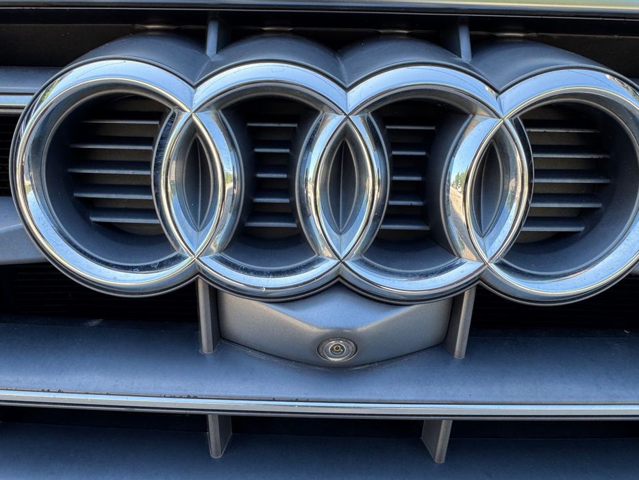 Audi Q5 Model S-line Int+EXT/2.0d 190cp Euro6/Camere 360/