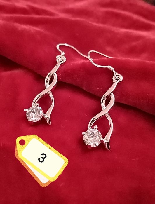 Сребърни обеци с печат 925 и камък