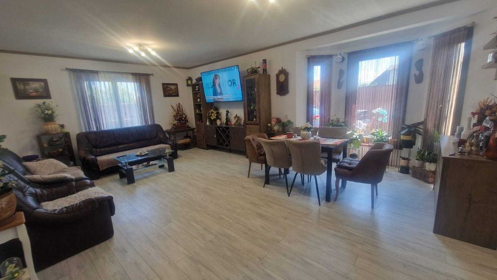 Casa 4 Camere+Birou,3 Bai,190 mp Utili,586 mp Teren,Cu Pompa Caldura NIBE,Eficienta Energetica,Comision 0%