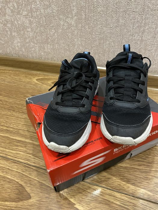 Кроссовки  Skechers размер 35,5