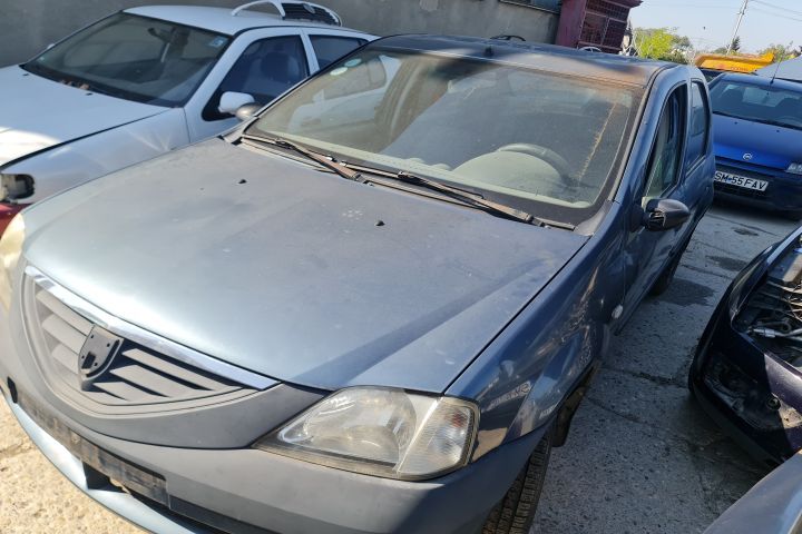 Radiocasetofon Dacia Logan prima generatie