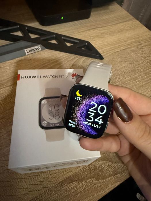 Смарт часовник Huawei FIT 3