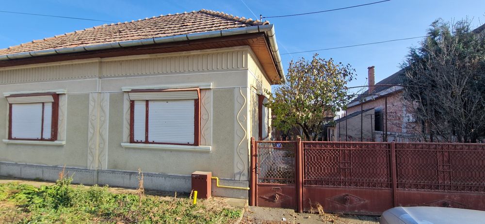 Casa + teren 1700mp Nazna, strada principala. 
Detalii la telefon!