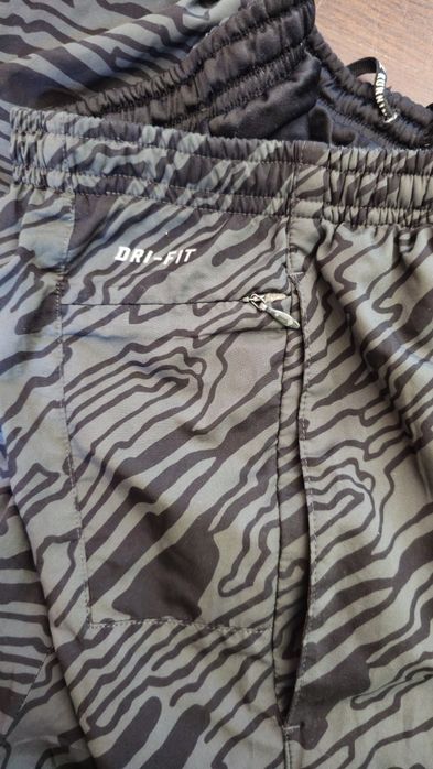 Шорти Nike , серия Running