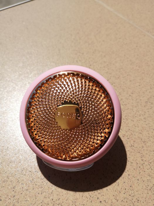 уред Foreo UFO + подарък