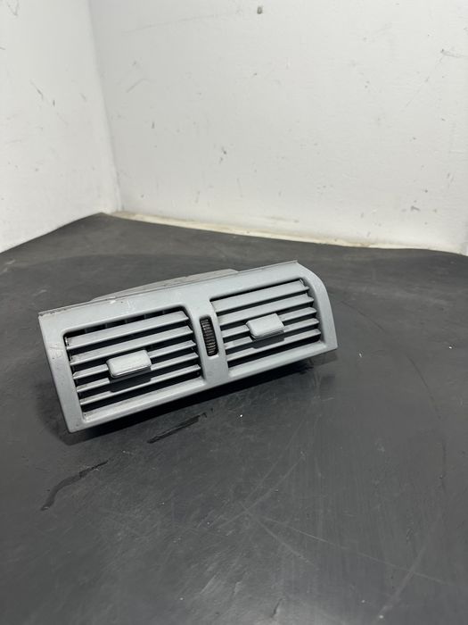 Grila aerisire ventilatie Mercedes E-Class W210 | 2108301554