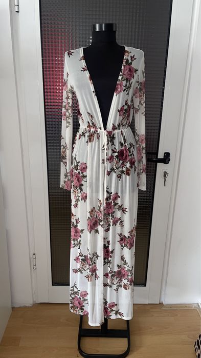 Rochita / Voal pentru plaja