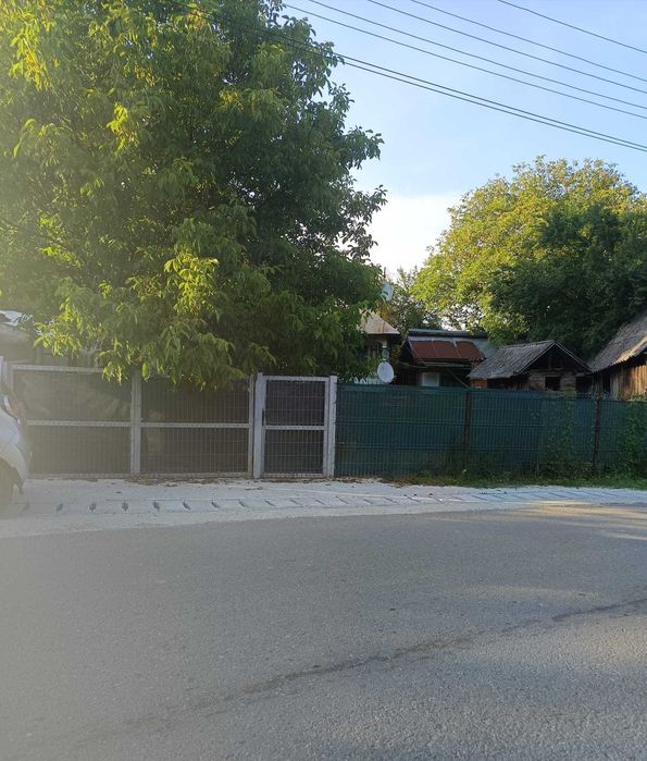 Vând casa la țară