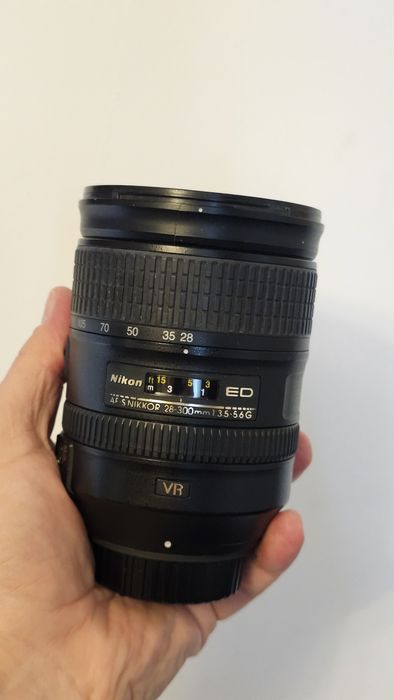 Obiectiv All-in-One Nikon AF-S 28-300mm f/3.5-5.6G ED VR  stare foarte buna