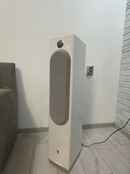 Focal Easya ( White Gloss)