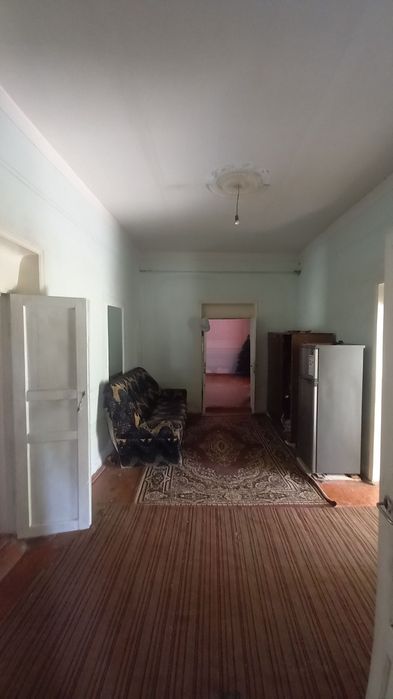 Hovli uy sotiladi srochna !!