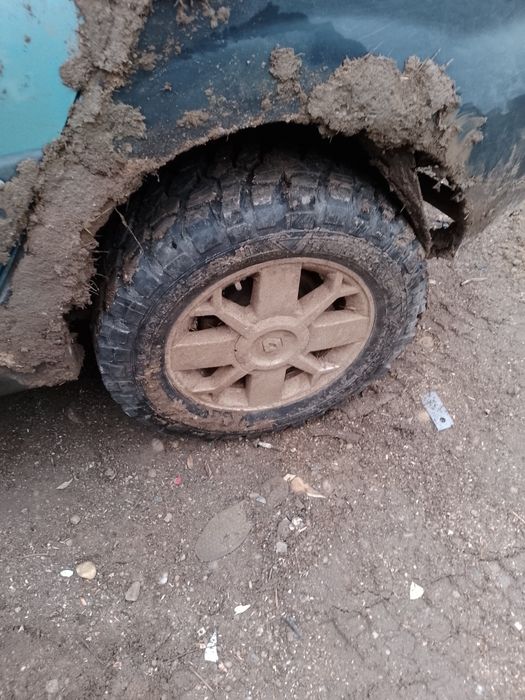 Vând 5 cauciucuri off road