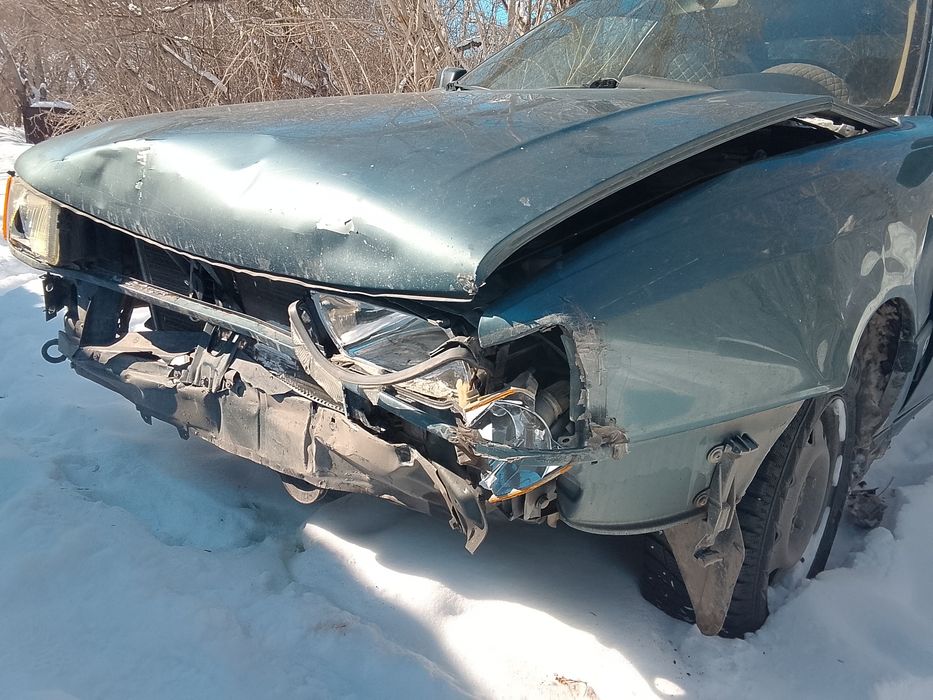 По запчастям продам Ауди 80 Б3