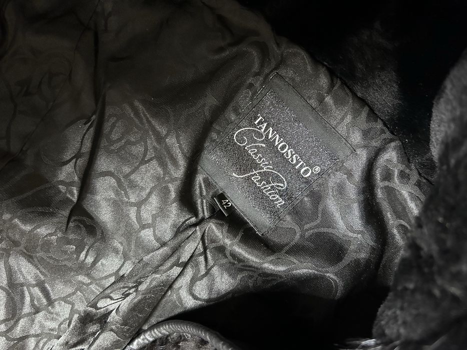 Продам мутоновую шубу с норкой