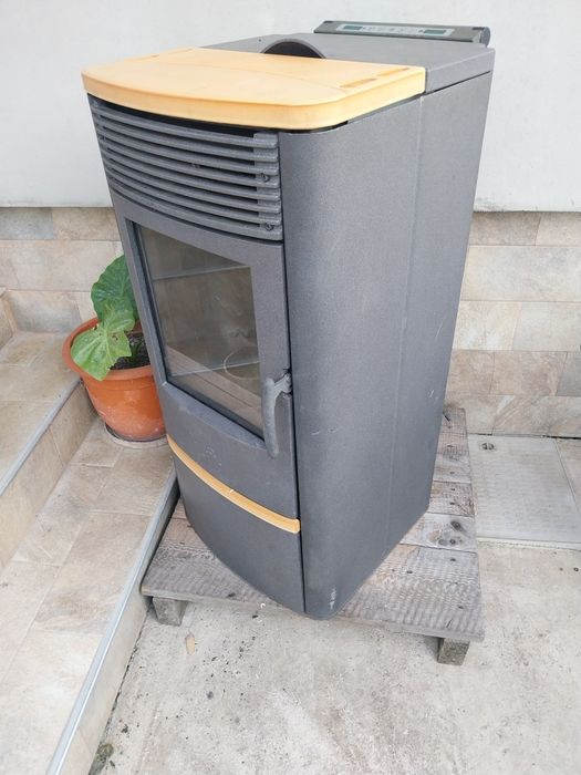 Șemineu pe peleti 7kw