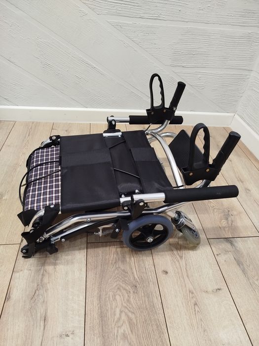 Инвалидная коляска