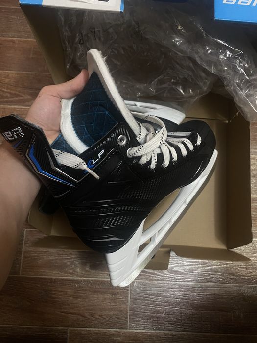 Коньки Bauer почти новые