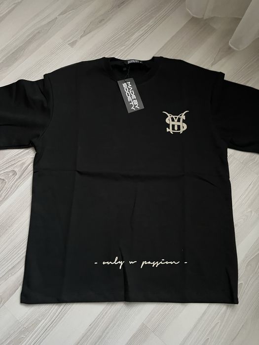 Tricouri Made By Society