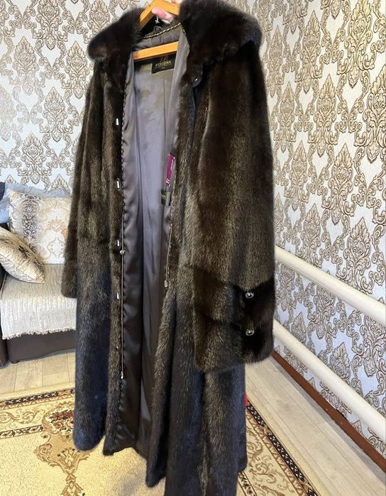 Продается женская шуба