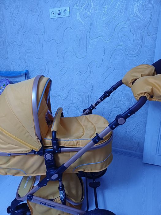 Продаю коляску 3в1.