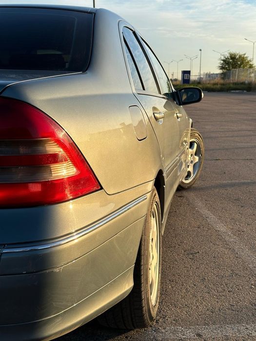 Мерседес машина огонь