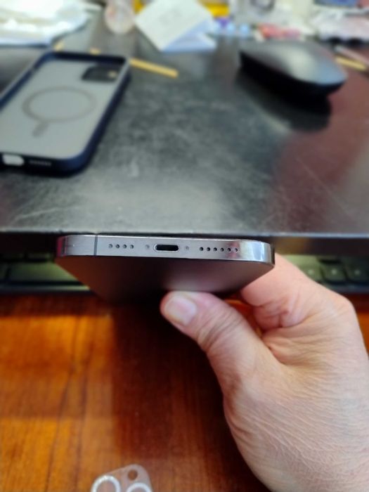 vand IPhone 12 pro max