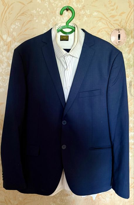 Продается разные рубашки и костюмы в отличном состоянии