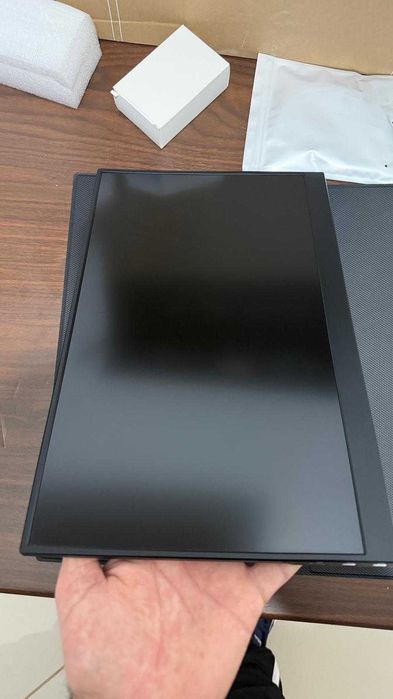 Monitor portabil UPERFECT UXbox E2 16” 2K 144Hz Gaming – ca nou