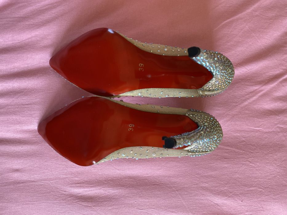 Чисто нови обувки