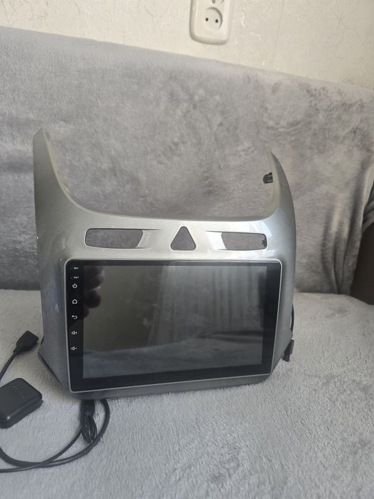 продам андроид экран для машины.