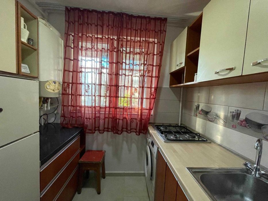Proprietar închiriez garsonieră sector 5