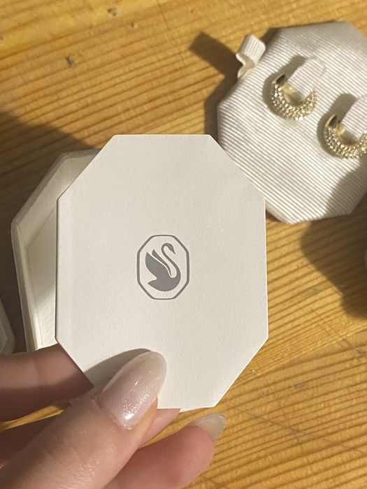 Swarowski dextera hoop обеци златни