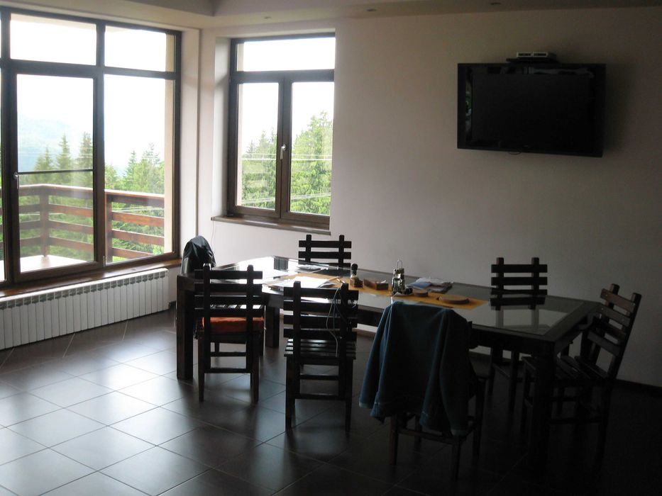 Ofer apartamente in vila pe munte zona Forban-Predeal