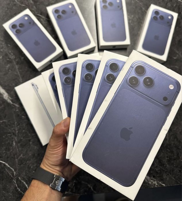 iPhone XR в корпусе 17 pro