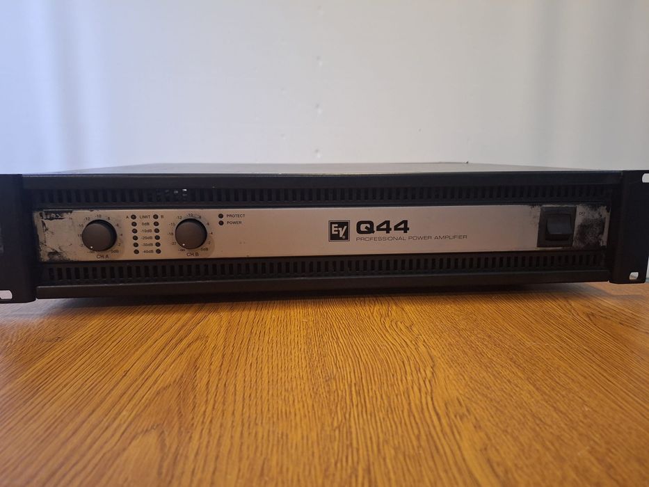 Electrovoice Q44 amplificator