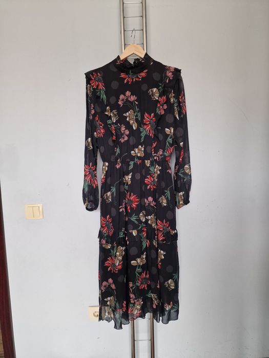 Страхотна дамска рокля HUGO BOSS  размер 42