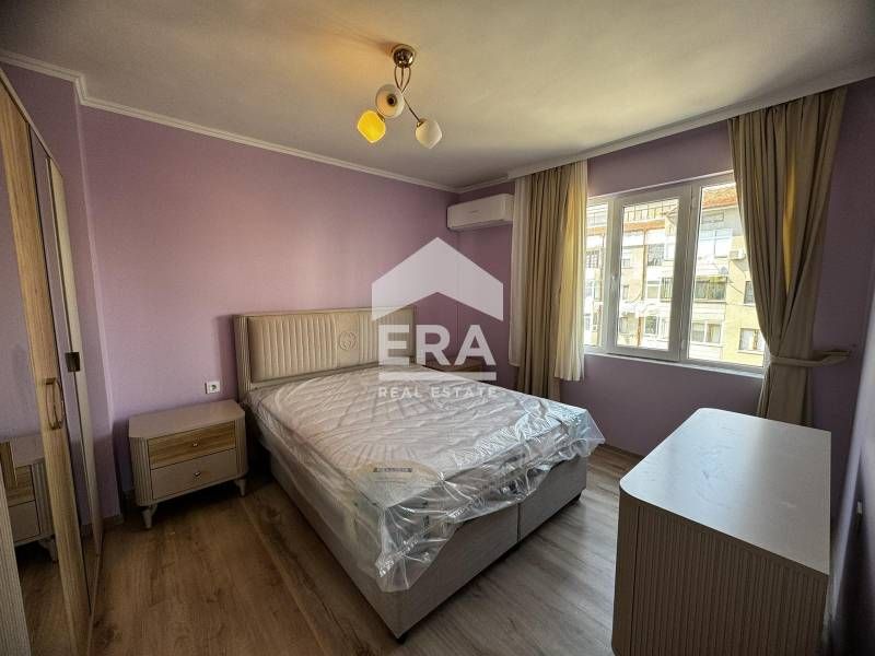 Продава се Многостаен апартамент в Хасково, Център - 89 кв.м за 2023 €/кв.м - Снимка #3