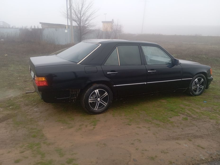 Продам Мерседес 124