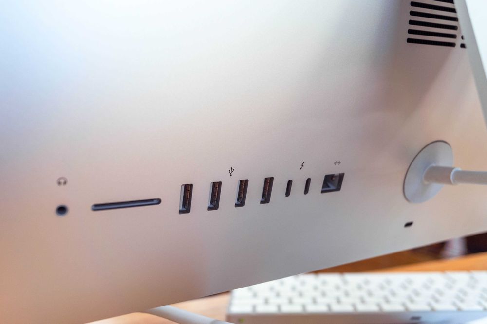 iMac 21.5" |Retina 4K|Core i5|2019|8/256GB|Radeon Pro 560XGB| Red Geek