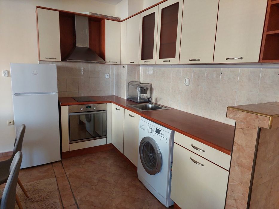 Дава се под наем Тристаен апартамент в Пловдив, Каменица 1 - 102 кв.м за 498.27 € - Снимка #16