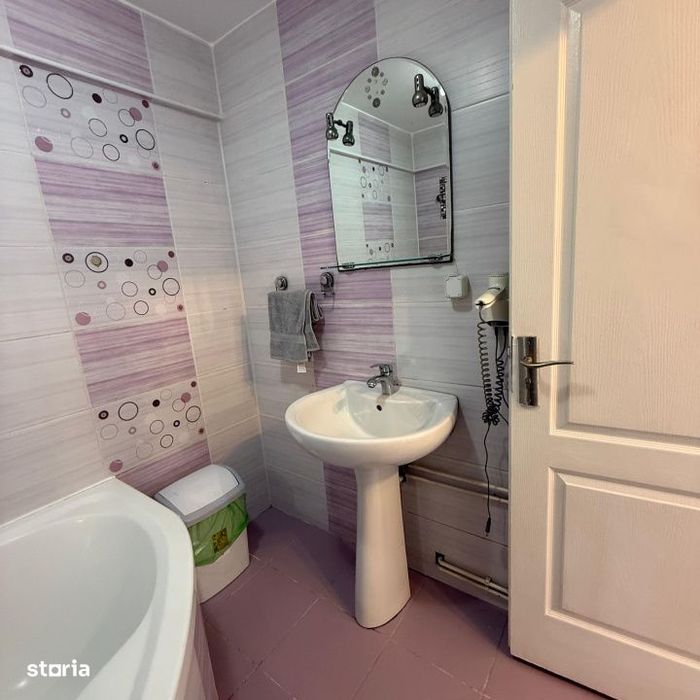 Apartament cu 4 camere, Zona Brancoveanu